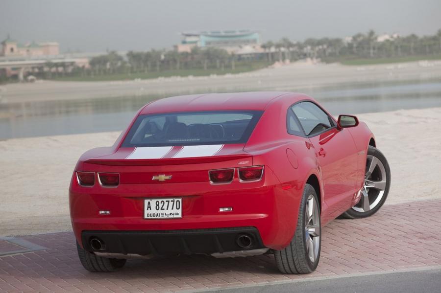 Chevrolet Camaro 2010 года  (фото 22 из 370)